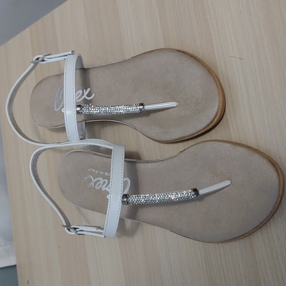 Onex "Ava" White Thong Sandals Size 7 New in Box - Picture 7 of 7